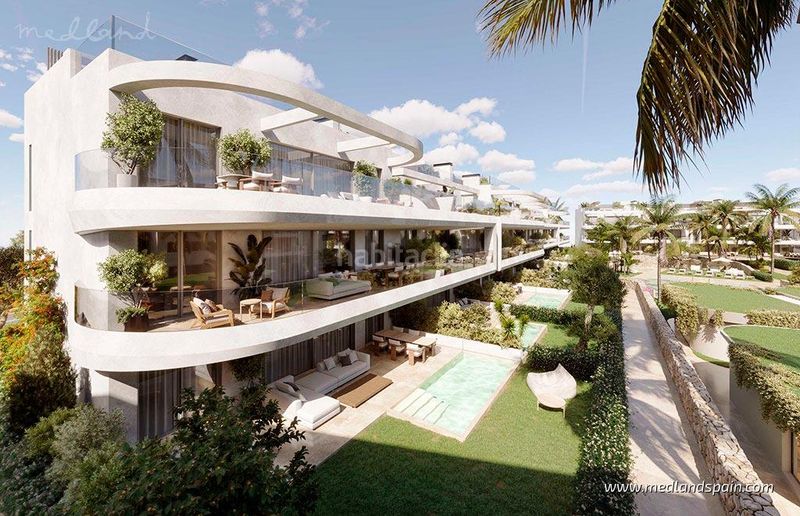 Foto 9f37df91-9d1d-4595-9192-d30c456fd25f. Apartamento  con 2 dormitorios, jardín y piscina privada en Estepona