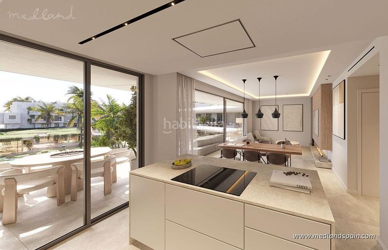 Foto b7323e26-3600-482a-ae8f-737b46b31d1d. Apartamento  con 2 dormitorios, jardín y piscina privada en Estepona