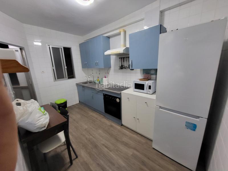 Foto b2e6fdfc-9526-4841-a695-c55af1e3c71b. Miete etagenwohnung in Ciudad Jardín - Tagarete - El Zapillo Almería