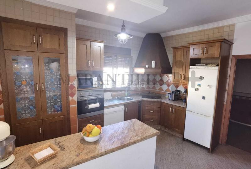 Foto 814df704-4620-414d-be39-443087024583. Casa con parcheggio in Lepe