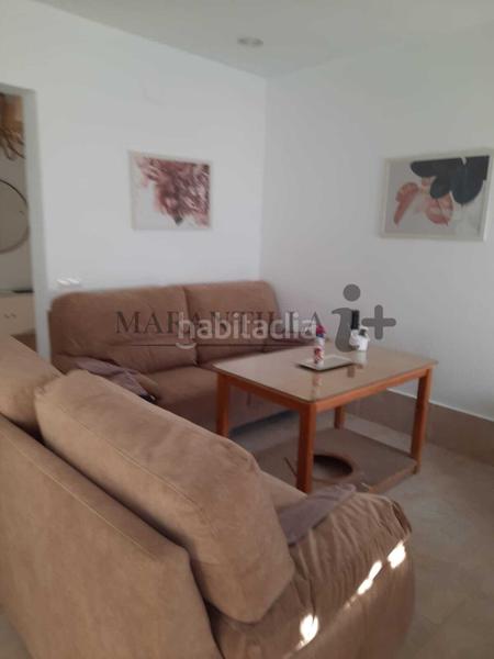Foto b8932145-d08d-4266-b166-01d299bd8ada. Casa con parcheggio in Lepe