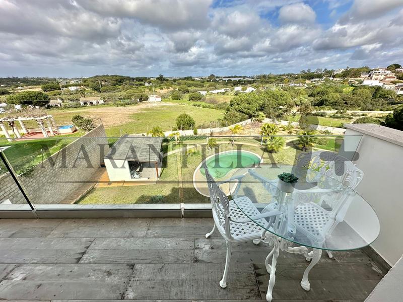 Foto 033f2d7d-d655-48e3-b01e-34a863f1adcf. Xalet amb aparcament piscina a Lepe