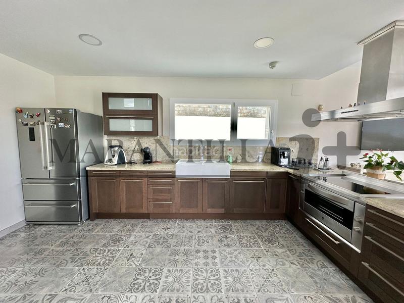 Foto 42130341-6fde-4631-9e51-93a0715c9391. Xalet amb aparcament piscina a Lepe