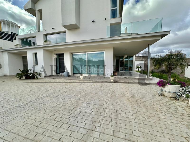 Foto 56bbe541-8145-47ae-bc1f-b63bbc70d452. Xalet amb aparcament piscina a Lepe