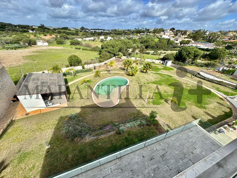 Foto a8c0437f-dde8-4e44-b2f4-4fde6a6b3f7a. Xalet amb aparcament piscina a Lepe