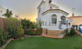 Xalet a Urbasur. Chalet independiente en urbasur