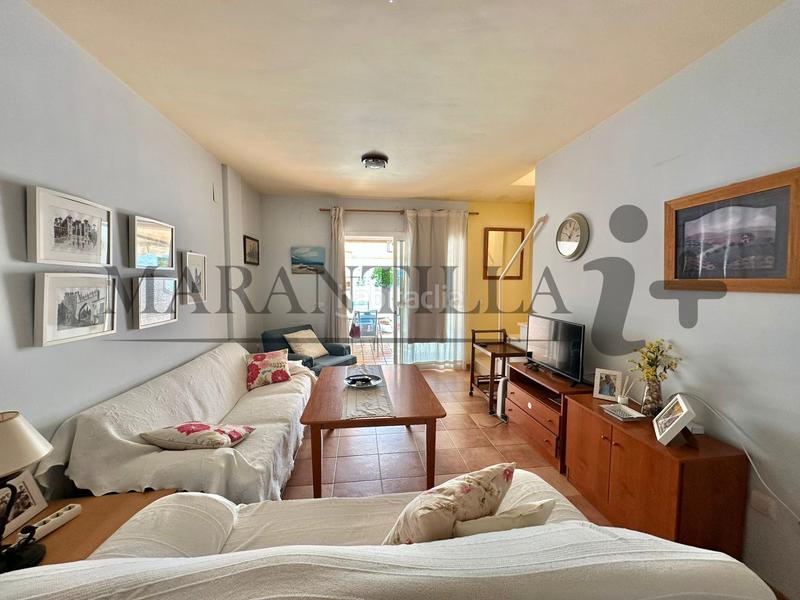 Foto c361f7a0-3747-4dee-bf34-e7ff9ba9781f. Casa a schiera con parcheggio in Urbasur Islantilla
