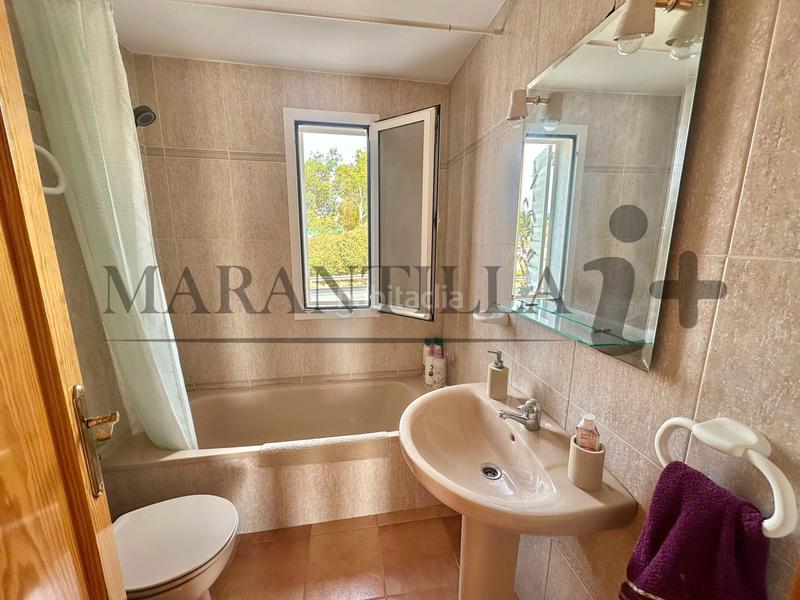 Foto dc82218b-8c8d-4539-886c-49d0f23e73c8. Casa a schiera con parcheggio in Urbasur Islantilla
