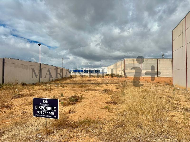 Foto 64b2caf8-264c-4aeb-8ba2-0b1524f3fd54. Gewerbliches grundstück in Lepe