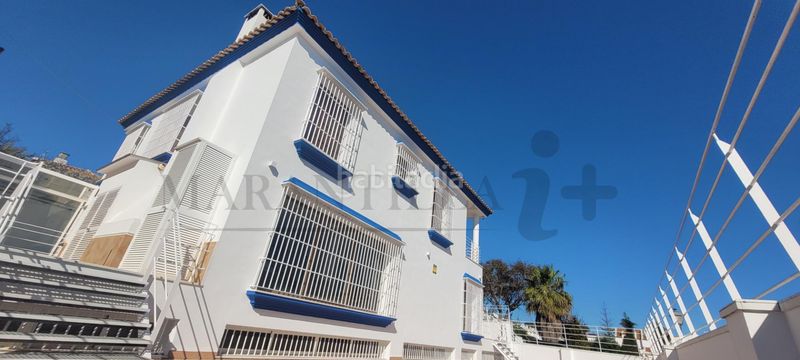 Foto 5d5aeac6-3489-407e-9719-a5bed0f90746. Chalet  en venta en Urbasur. en Urbasur Islantilla