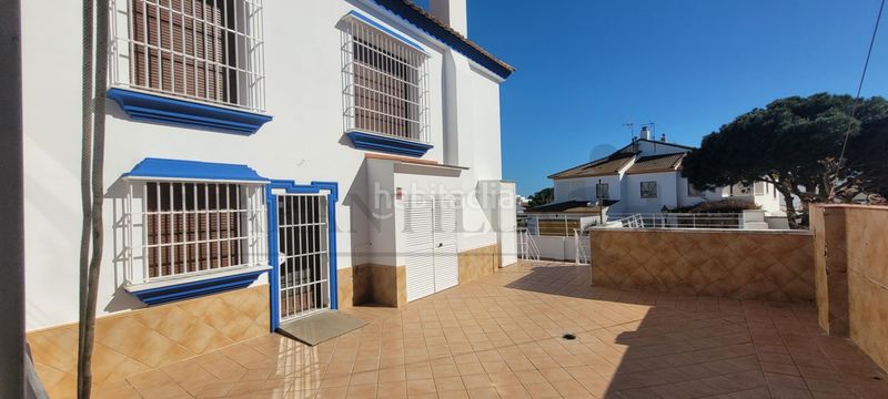 Foto 8c45f65c-d01d-4587-8cee-157ff36c44fa. Chalet  en venta en Urbasur. en Urbasur Islantilla