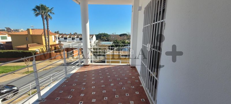 Foto 8eecef7d-e627-4008-896f-08431c26db0b. Chalet  en venta en Urbasur. en Urbasur Islantilla