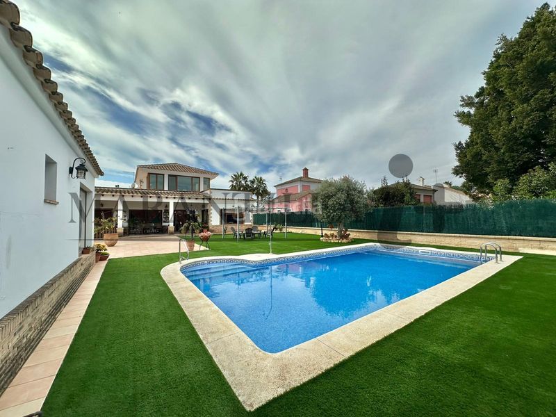 Foto ae5e6590-e61d-4409-924d-3bdb6fc6082d. Xalet amb calefacció aparcament piscina a Lepe