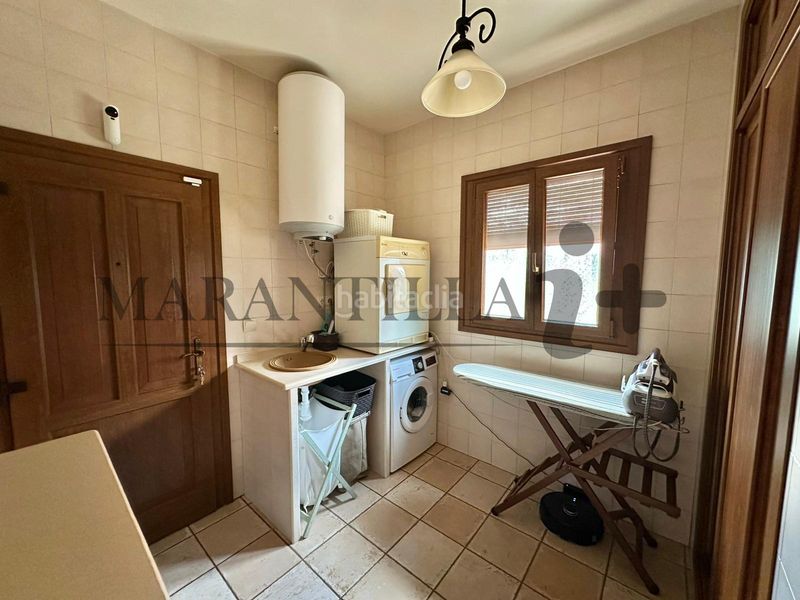 Foto cd2e3943-2e89-447f-860c-6bed643a077c. Xalet amb calefacció aparcament piscina a Lepe
