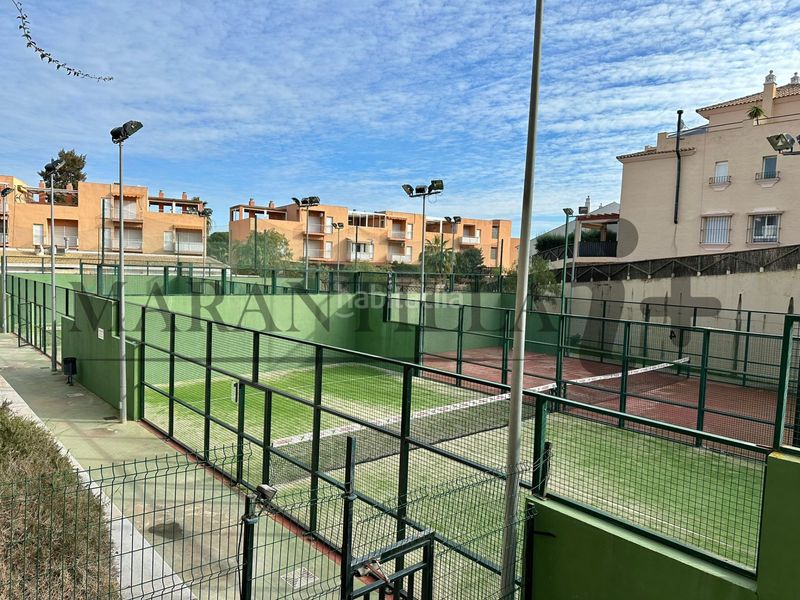 Foto d071a39d-c90a-4223-99e1-d8184595c165. Àtic amb piscina a Islantilla golf Islantilla