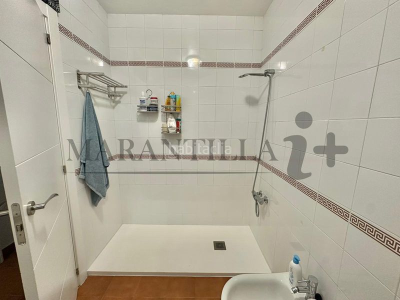 Foto ad9a81dd-63e6-481a-833c-14452839a0e2. Casa adossada a Lepe