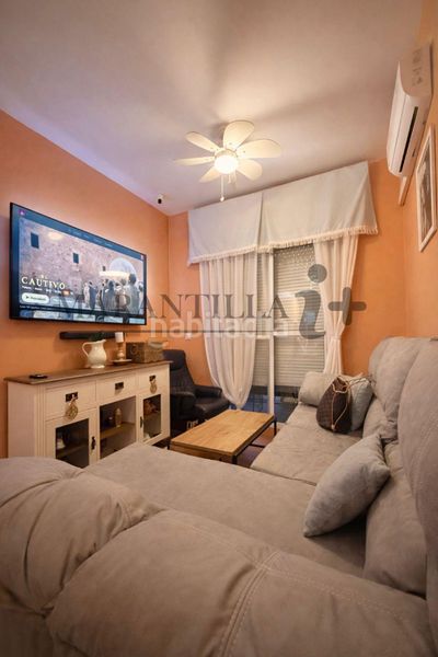 Foto f4b27d78-da57-403d-ad14-f37e5fb57a69. Casa adossada a Lepe