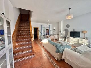 Semi detached house in Islantilla Golf. Casa adosada en el campo de golf.