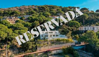 Xalet  Carrer de l' espgol. Casa moderna en cabrils: una joya nica en el corazn del maresm