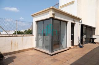 Dúplex  Carrer de la plaça. Duplex en primera linea de mar