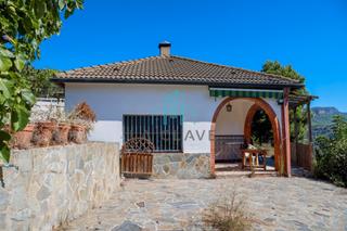 Haus  Carrer font rodona. Casa a 4 vientos con piscina y vistas únicas al cingles de bertí