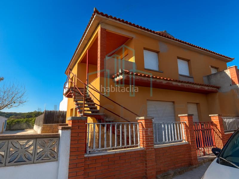 Foto 34710448-6ea8-4df0-a3a5-eb335755def8. Maison jumelée avec cheminée parking dans Lliçà d´Amunt