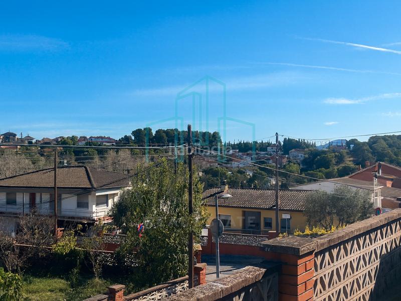 Foto 5ffd2021-3d8e-4e31-9be8-5eec24ed306e. Maison jumelée avec cheminée parking dans Lliçà d´Amunt