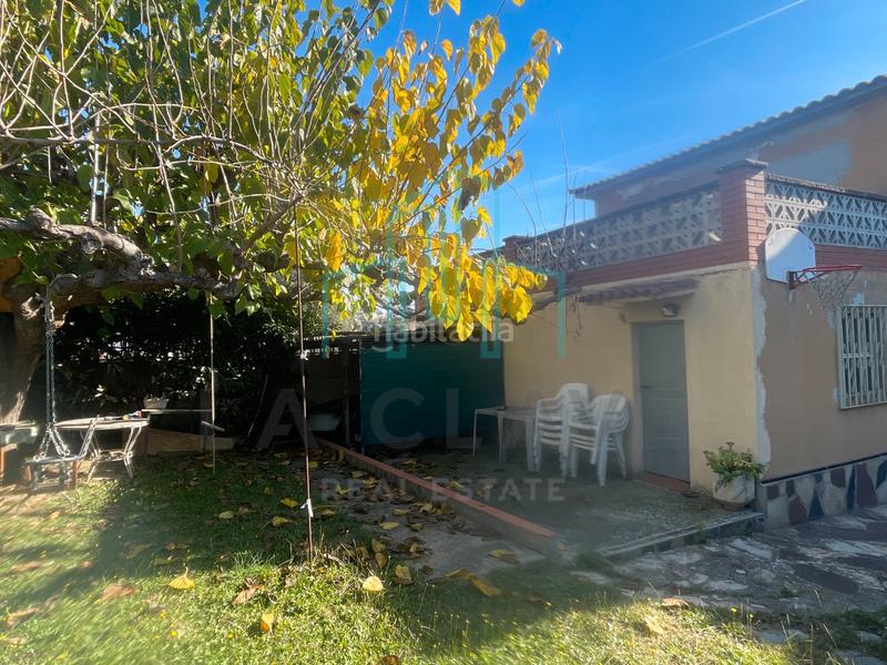 Foto 8ebef058-def8-41ca-9f54-3b1386137296. Maison jumelée avec cheminée parking dans Lliçà d´Amunt