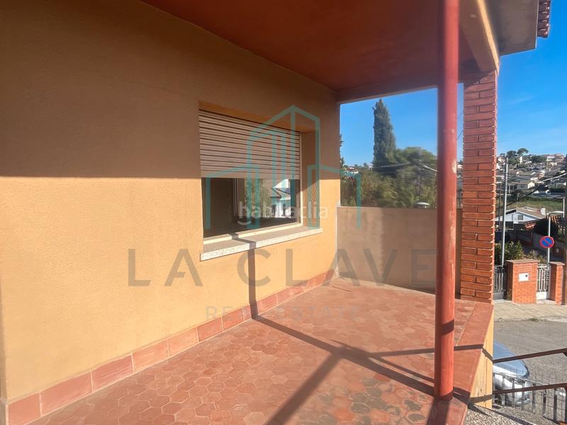 Foto 99e896de-ce5a-4697-8bd7-29dd199ae30e. Maison jumelée avec cheminée parking dans Lliçà d´Amunt