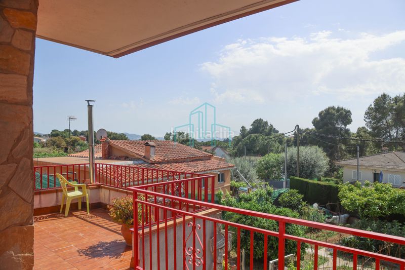 Foto 45e3d7a4-205a-44ec-9e69-616069866d56. Casa amb xemeneia calefacció aparcament a Lliçà d´Amunt