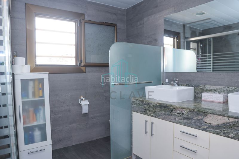 Foto 6884a529-2404-4f1b-8d14-a612cc956430. Casa amb xemeneia calefacció aparcament a Lliçà d´Amunt