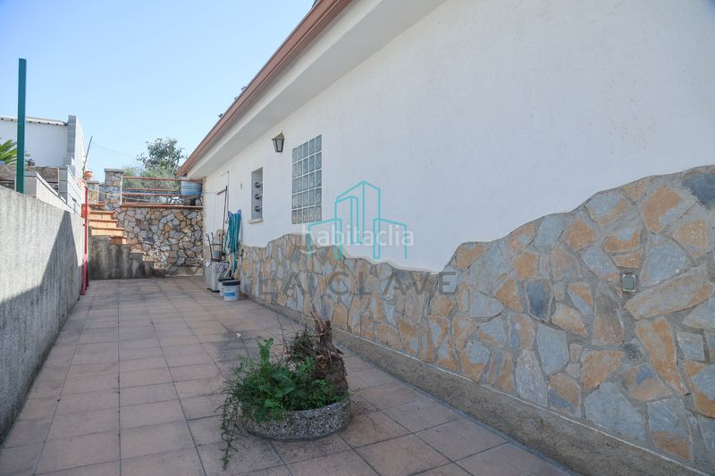 Foto 83f1c623-9c42-4317-a0a0-21d276dfde49. Casa amb xemeneia calefacció aparcament a Lliçà d´Amunt