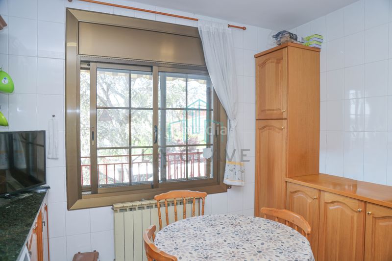 Foto 96890120-3b84-4049-836c-15a0fb95fd41. Casa amb xemeneia calefacció aparcament a Lliçà d´Amunt