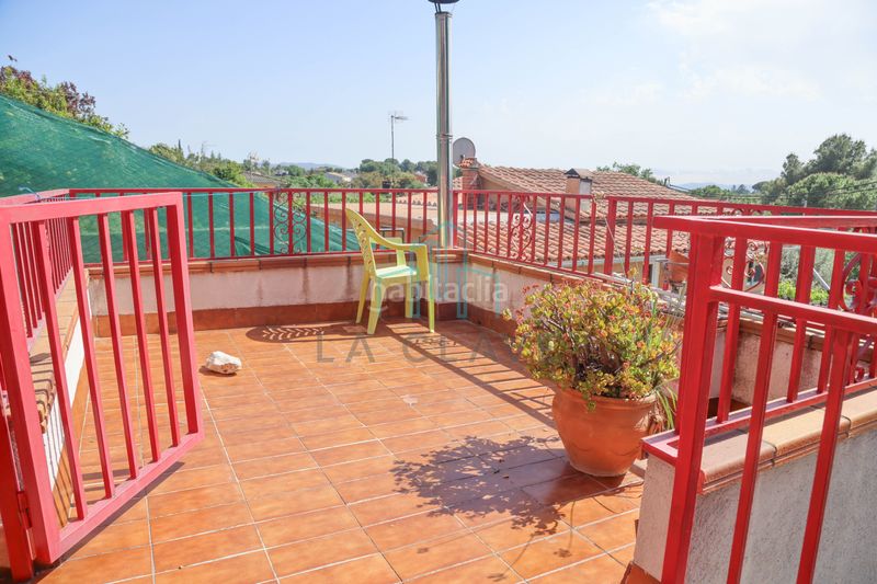 Foto c2d2bd6a-e62b-4b3f-8848-06afe0860ae5. Casa amb xemeneia calefacció aparcament a Lliçà d´Amunt