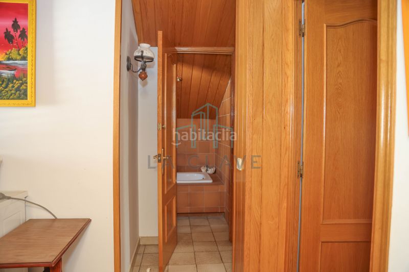 Foto e9c44b47-91f7-47e6-8e4b-8aa4b71f655a. Casa amb xemeneia calefacció aparcament a Lliçà d´Amunt