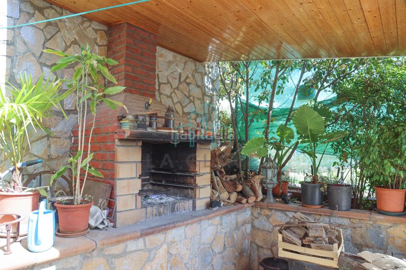 Foto f2bfd9ab-7f7d-42e3-916c-373b69f64699. Casa amb xemeneia calefacció aparcament a Lliçà d´Amunt