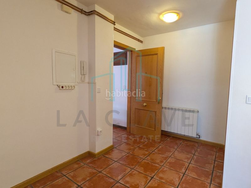 Foto f02b7e5e-4b6c-43ff-9324-4448ce35249f. Pis amb xemeneia calefacció piscina a Vall de Cardós