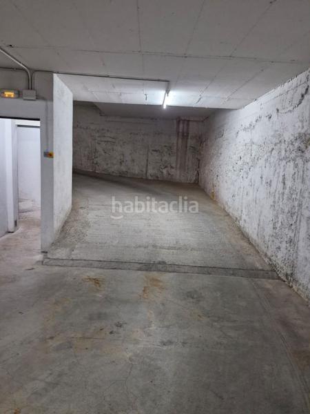 Foto b66ab06b-58d9-4d25-bf75-d47d95b5a5da. Aparcament cotxe a Calella