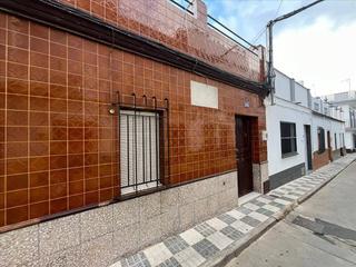 Xalet  Calle de la azucena. Venta de chalet en cantillana sevilla