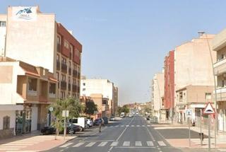 Pis  Carretera de la mojonera. Venta de piso en roquetas de mar almería
