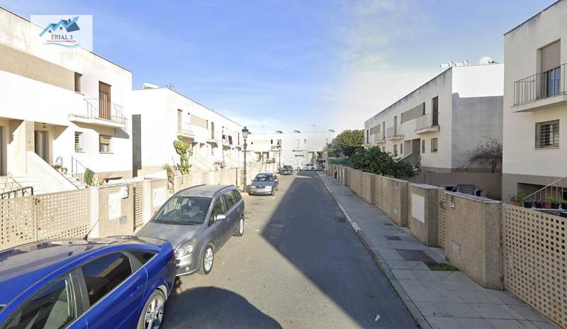 Foto 5b23534a-8d4b-4bda-9a6b-9b753d7a9366. Casa adossada amb aparcament a Palma del Condado (La)