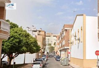 Etagenwohnung  Calle de sierra de almagrera. Venta de piso en roquetas de mar almería