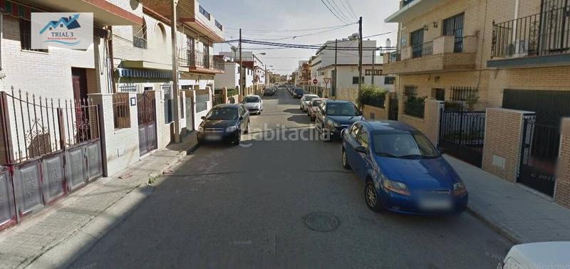 Foto ff57f614-eb43-4082-80d5-9340a1e21585. Casa adossada amb aparcament a Palmete Sevilla