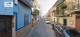 Pis  Calle ricardo palma. Venta de piso en sevilla.