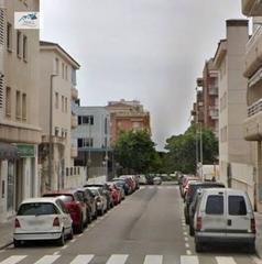 Local commercial  Carrer de joan llaverías. Venta local comercial en vilanova i la geltru  barcelona