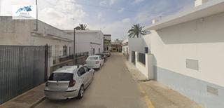 Pis  Calle antonio machado. Venta de piso en chipiona, cádiz.