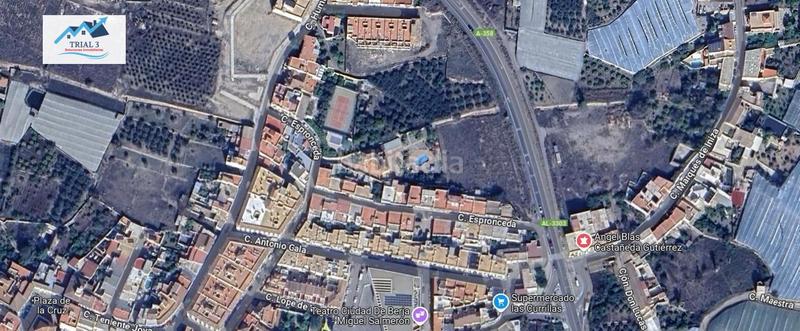 Foto fcafc629-6af1-457d-9e90-5b19e813b7e3. Casa amb piscina a Berja