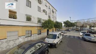 Pis  Calle cedro. Venta piso en sevilla