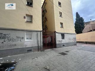 Etagenwohnung  Calle santa joana lestonnac. Venta piso en badalona  barcelona