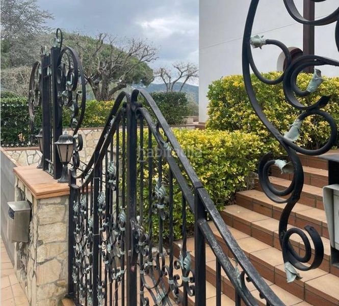 Foto 3460b84c-9639-43ef-ae27-4592bc31a5bd. Xalet amb aparcament piscina a Nucli Urbà Argentona